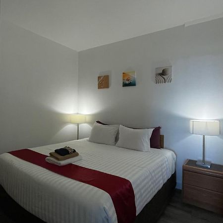 Sand Pebbles Inn Qualicum Beach Zewnętrze zdjęcie