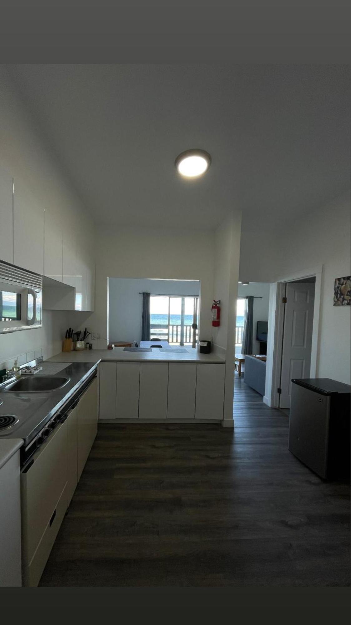 Sand Pebbles Inn Qualicum Beach Zewnętrze zdjęcie