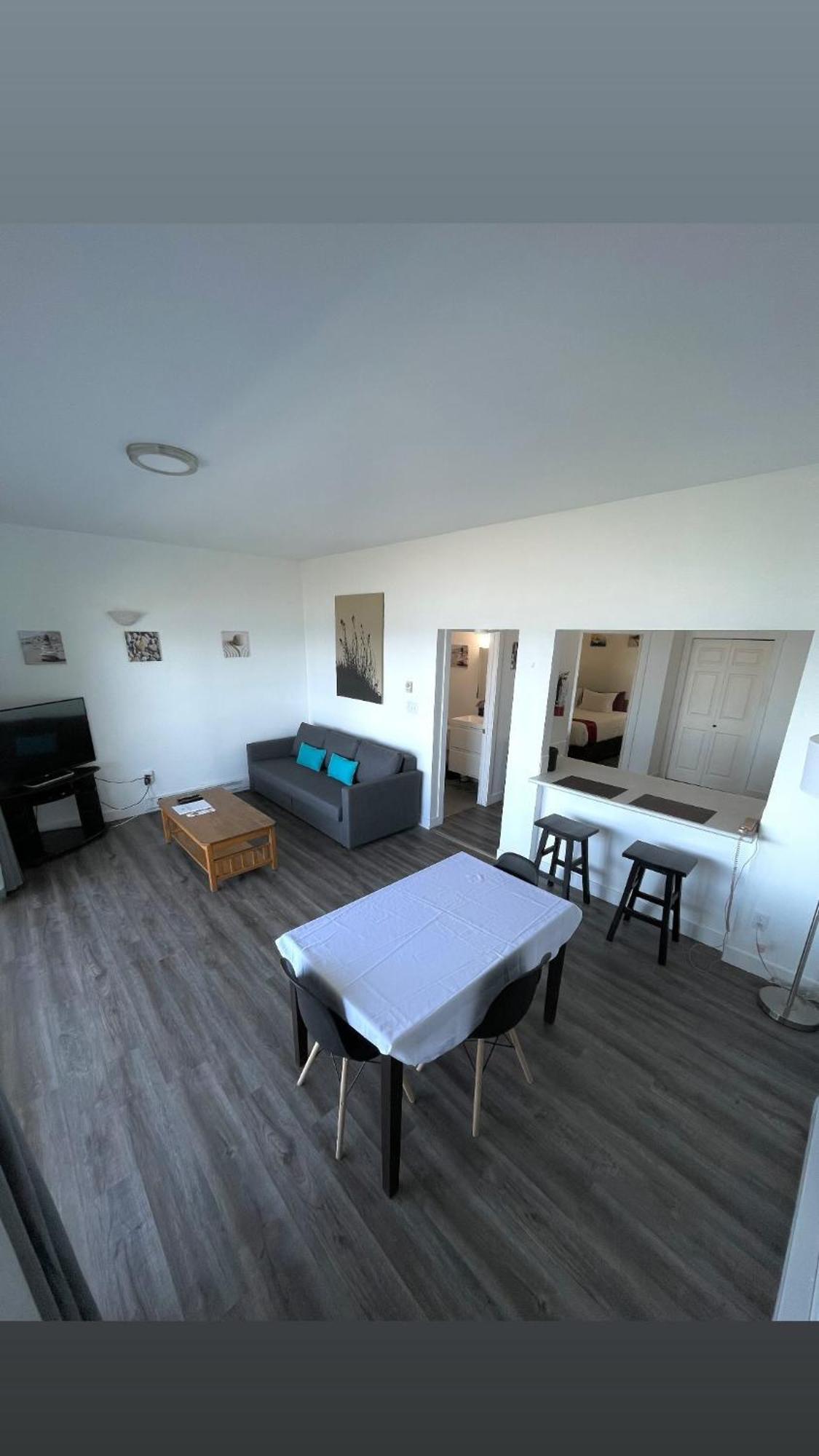 Sand Pebbles Inn Qualicum Beach Zewnętrze zdjęcie