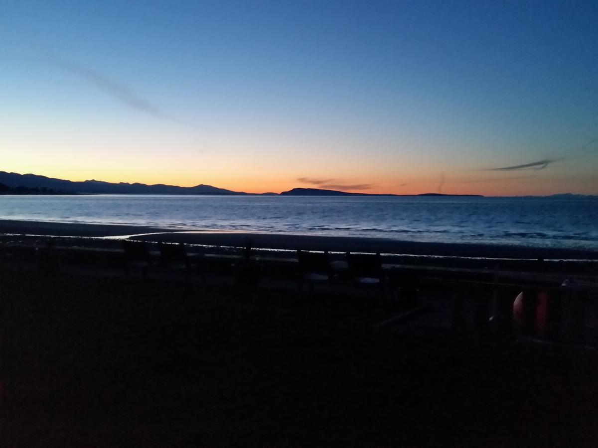 Sand Pebbles Inn Qualicum Beach Zewnętrze zdjęcie