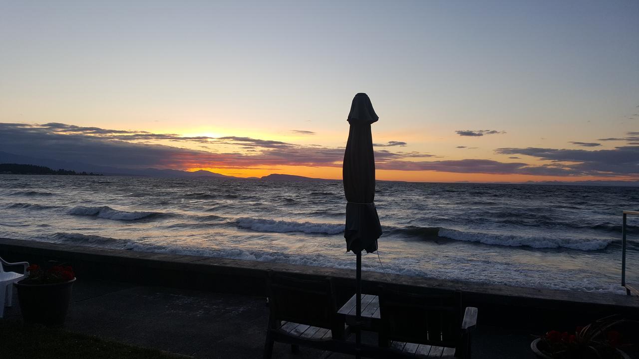Sand Pebbles Inn Qualicum Beach Zewnętrze zdjęcie