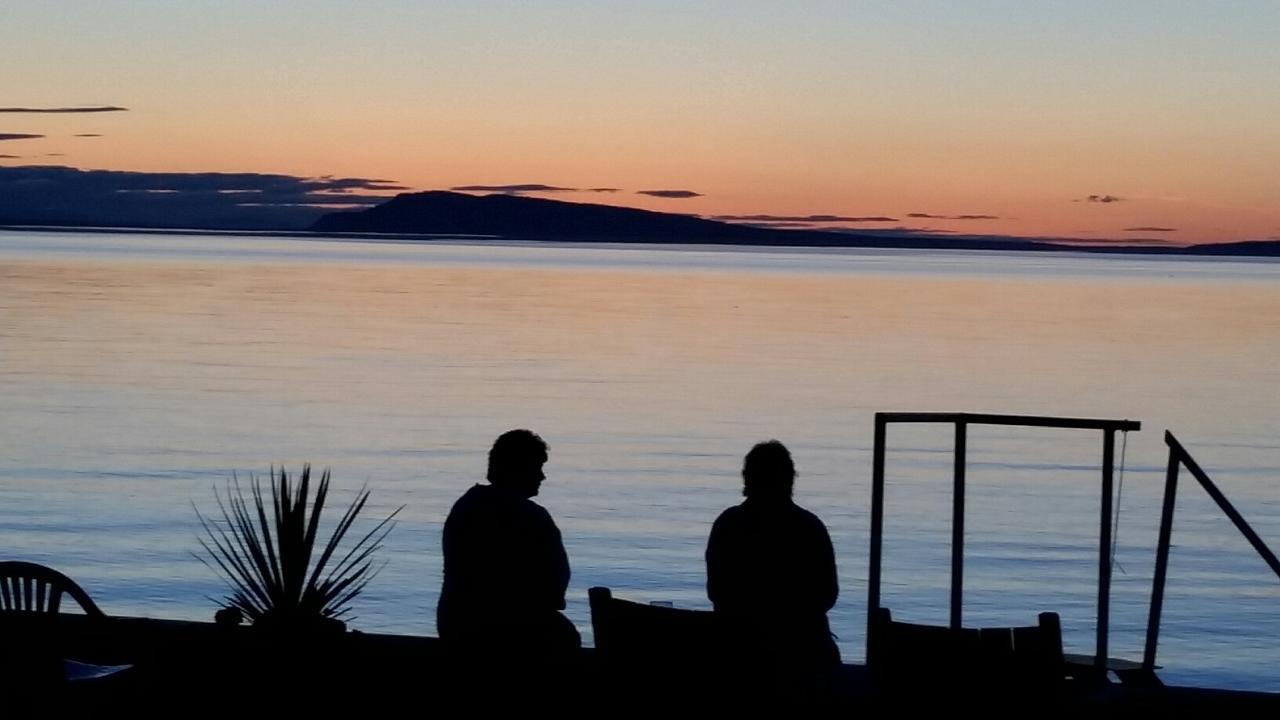 Sand Pebbles Inn Qualicum Beach Zewnętrze zdjęcie