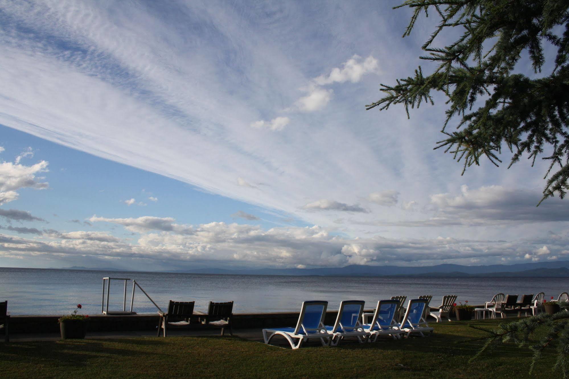 Sand Pebbles Inn Qualicum Beach Zewnętrze zdjęcie