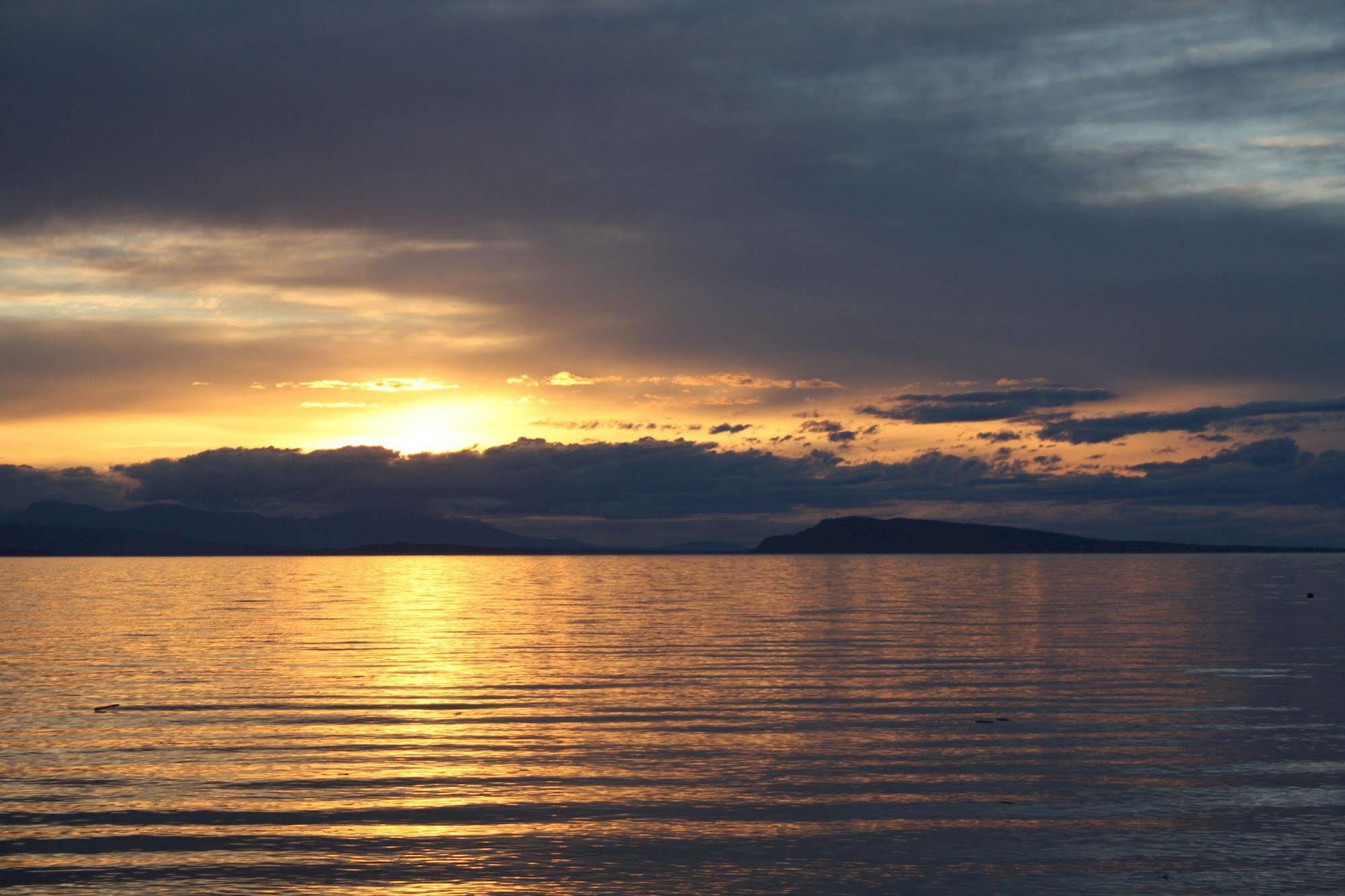 Sand Pebbles Inn Qualicum Beach Zewnętrze zdjęcie